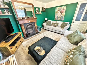 Lounge- click for photo gallery